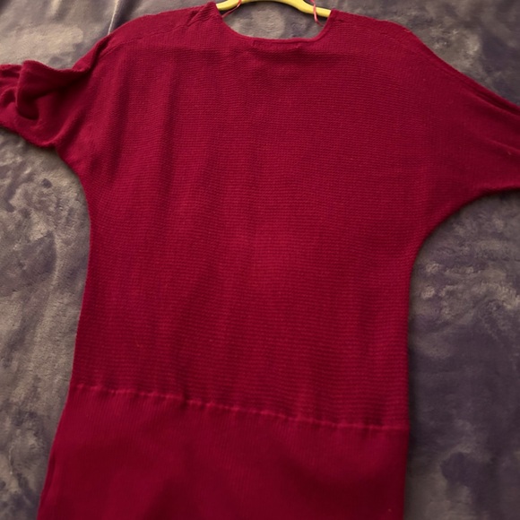 One7Six maroon three-quarter length sleeves size small top - Picture 3 of 3